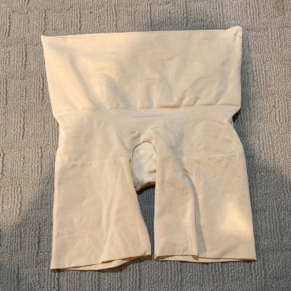 Assets By Spanx Cream Shapewear
